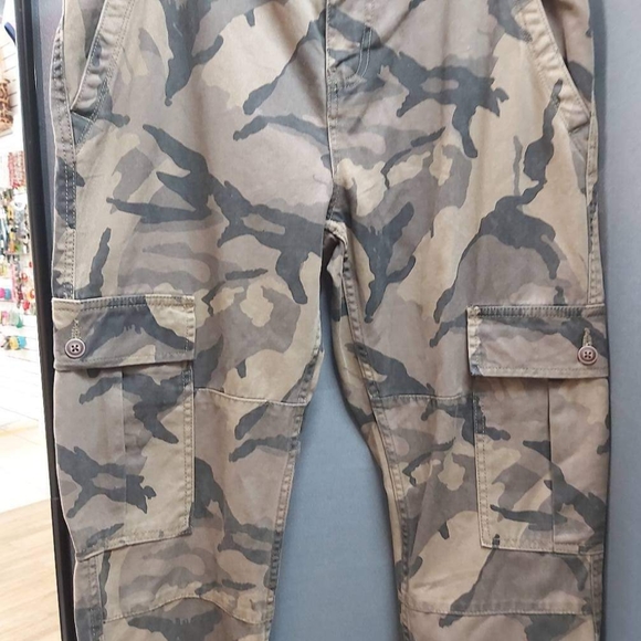 Men's CAMO Cargo Pants - Picture 9 of 11